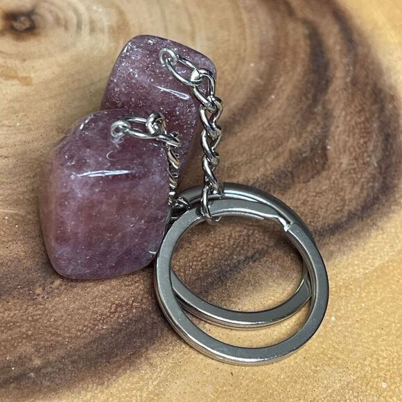 Strawberry Quartz tumble keychain key ring pendant chain NEW pink natural - Picture 2 of 8